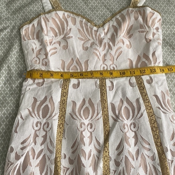 NEW FOXIEDOX LACE OVERLAY MAXI DRESS WHITE METALLIC GOLD EYELASH HEM | Small - Picture 15 of 17